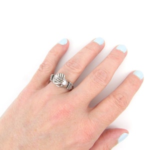 Claddagh puzzle ring shop