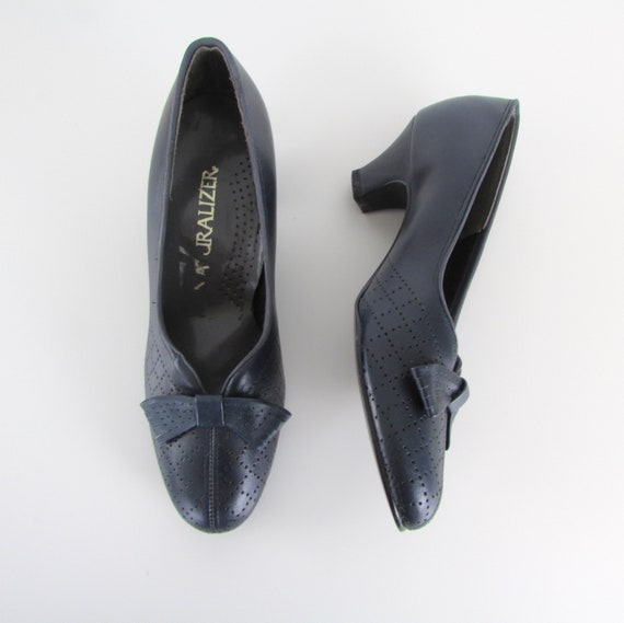 navy flat shoes size 5