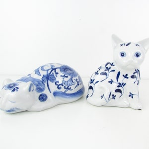 Vintage Chinoiserie Cat Figurine Blue and White Delft Decor image 10