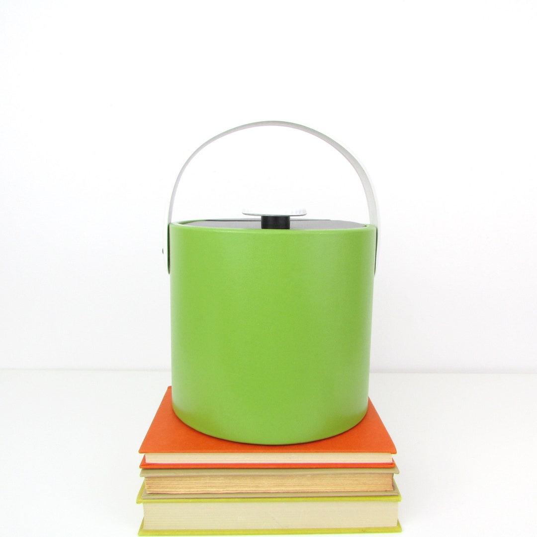 Vintage MCM Vinyl Ice Bucket 1960s Modern Barware In Moss Green White vintage-mcm-vinyl-ice-bucket-1960s-modern-barware-in-moss-green-white