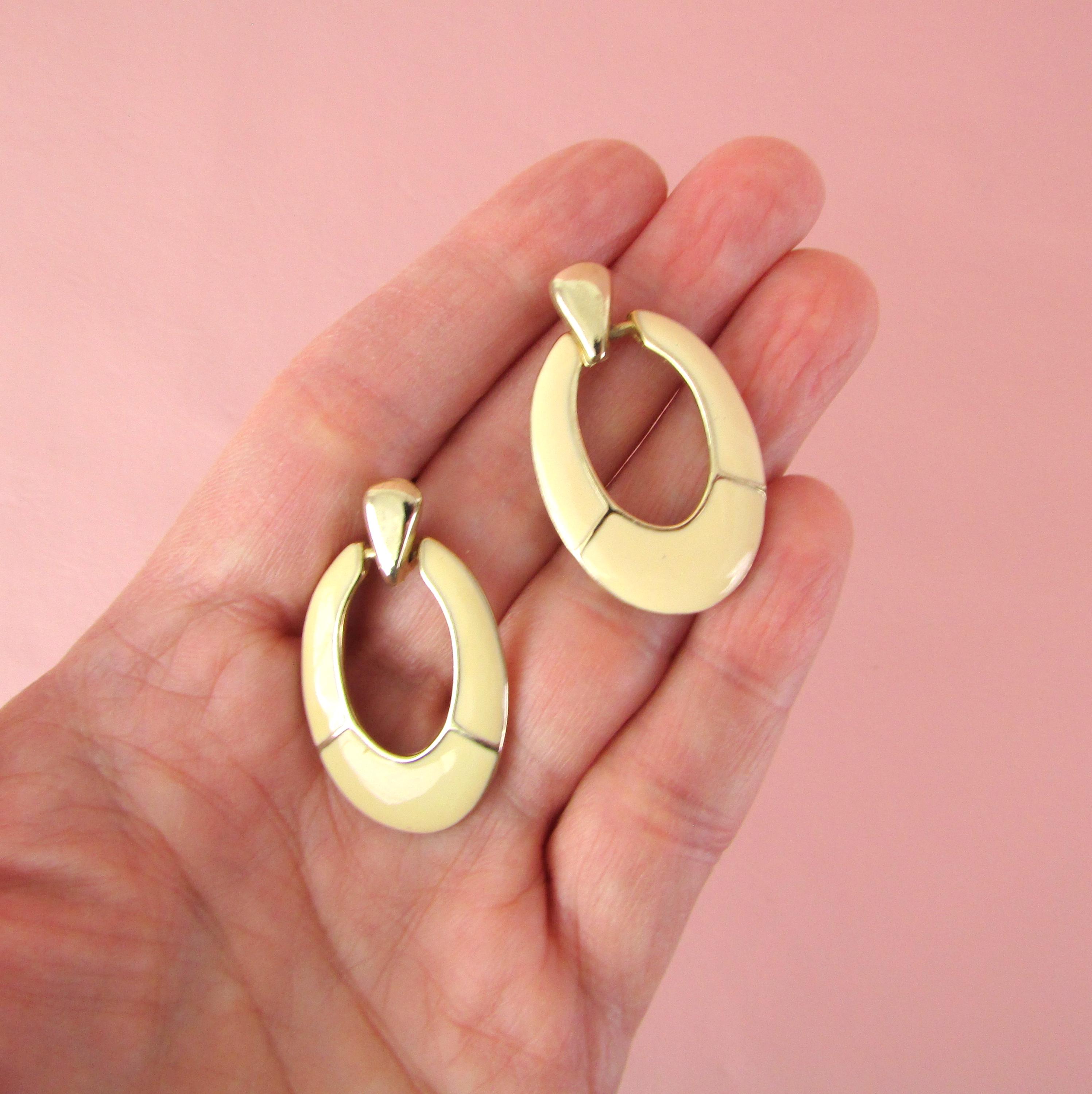Boucles D'oreilles Percées Métal Doré émaillé - Vintage, état Neuf