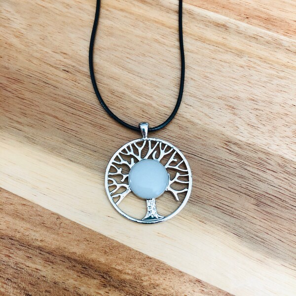 DIY Breastmilk / Keepsake Tree Collar colgante sobre algodón O cadena de plata - DIY Resin Kit