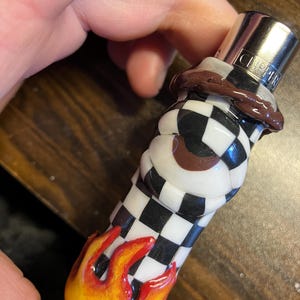 Étui à briquet Clipper en pâte polymère - Burning Victim