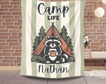 Manta de mapache Camp Life / Manta de camping personalizada para niños, manta de picnic para amantes del camping, manta a rayas de bosque