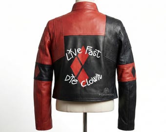 Chaqueta roja de Harley Quinn de Margot Robbie en Escuadrón Suicida 2 / Chaqueta de payaso de Vive Rápido y Muere
