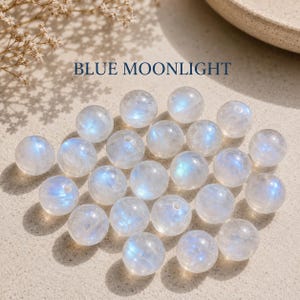 Perle di pietra di luna blu naturale, cristallo artigianale per calma interiore e successo, ideale per la creazione di braccialetti fai da te.