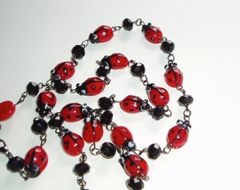 Cordão divertido com joaninha - Cordão para crachá de identificação com joaninha vermelha e miçangas para mulheres - Cordão único e divertido!