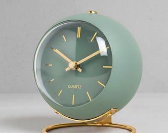 Minimalistische bureauklok Stil, niet-tikkend, Scandinavische wekkerdecoratie voor naast het bed