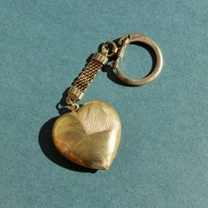 Vintage Puffy Heart Keychain - Vintage Keychain with Puffed Heart Charm