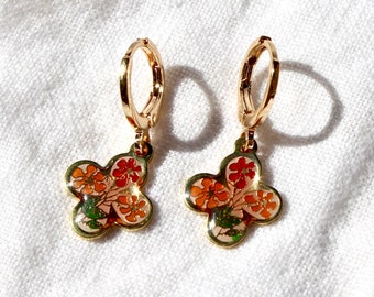 Vintage Floral Enamel Clover Hoop Earrings - Vintage Floral Earrings - Vintage Flower Earrings - Vintage Colorful Floral Earrings