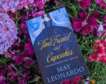 Viajes en el tiempo y cupcakes (libro de bolsillo firmado)