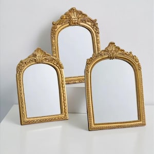 Guldfärgad vintagespegeldekor, Estetisk guldspegel för hemmet, Vintage bordspegeldekor, Dekorativ sminkspegel, Estetisk rumsspegel