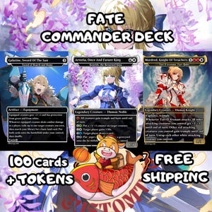 Può includere: Un mazzo Fate Commander personalizzato con tre carte collezionabili: Galatine, Sword Of The Sun, Artoria, Once And Future King e Mordred, Knight Of Treachery. Il set include 100 carte e gettoni su uno sfondo floreale.