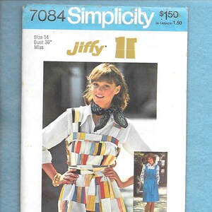 Puede incluir: Patrón de costura Simplicity número 7084, Jiffy 11, talla 14, busto 91 cm, para una señorita. El patrón presenta un delantal de patchwork colorido con un cinturón a juego. La modelo lleva una camisa blanca y unos vaqueros azules. El patrón cuesta 1,50 $ en Canadá.