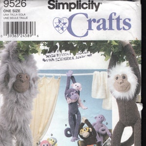 Simplicity 9526 Designer Longia Miller Kul att göra hängande apa, i två storlekar, ett fantastiskt projekt att "skapa", storlekar 15" och 26", Oklippta