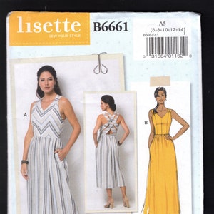 Könnte beinhalten: Ein Schnittmuster für ein Kleid mit zwei verschiedenen Stilen. Der erste Stil ist ein gestreiftes Kleid mit einem Kreuzrücken. Der zweite Stil ist ein einfarbiges gelbes Kleid mit einem V-Ausschnitt. Das Schnittmuster ist für die Größen 6-8-10-12-14. Die Schnittmuster-Nummer ist B6661/A5.