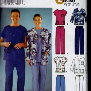 Peut inclure: Patron Simplicity 5441 pour blouses médicales. L'emballage présente des images de blouses médicales de différentes couleurs et motifs, dont un haut et un pantalon roses, une veste et un pantalon bleus à motifs floraux, et une veste et un pantalon blancs. Le texte "2 hour scrubs" est visible.