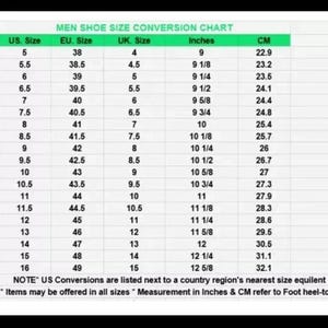 Puede incluir: Una tabla de conversi&oacute;n de tallas de zapatos para hombre, que muestra tallas de EE. UU., UE y Reino Unido, junto con medidas en pulgadas y cm. La tabla incluye tallas desde la US 5 (9 pulgadas, 22,9 cm) hasta la US 16 (12 5/8 pulgadas, 32,1 cm).