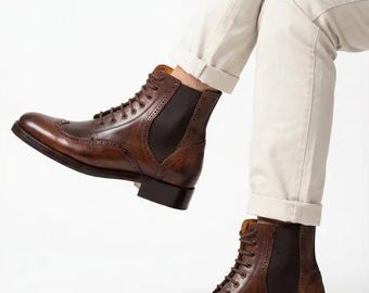Botines con cordones y punta brogue de piel pátina marrón hechos a mano para hombre