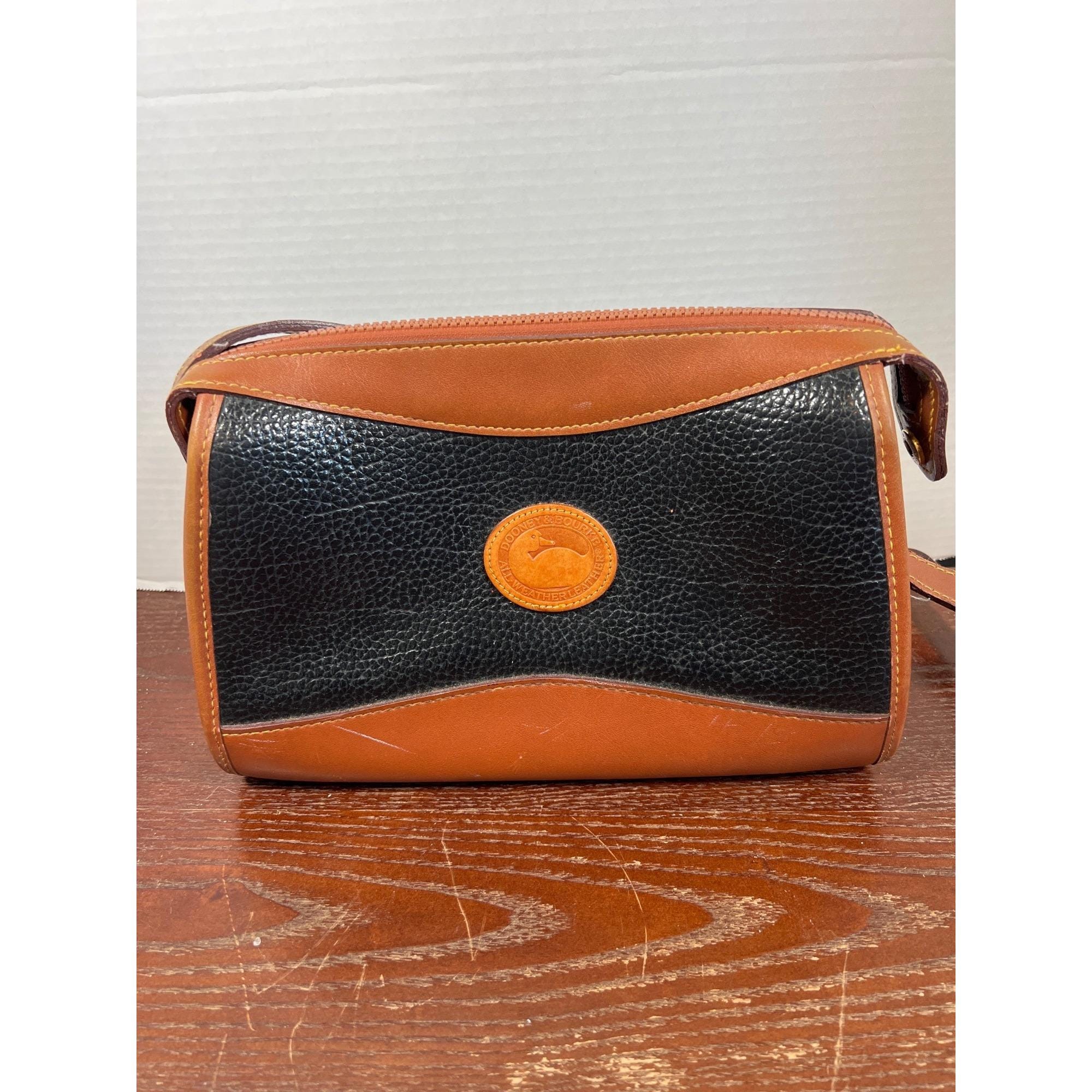 ⭐️未使用⭐️Dooney&Bourke レザーケース/イエロー/ヴィンテージ Vintage Dooney and Bourke All Weather Leather - Etsy