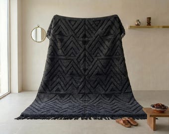 Handwoven Charcoal Black Chevron Moroccan Rug – Geometric Beni Ourain Shag Carpet