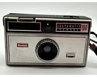 Vintage 1960's Kodak Instamatic 104 Camera - Made In USA