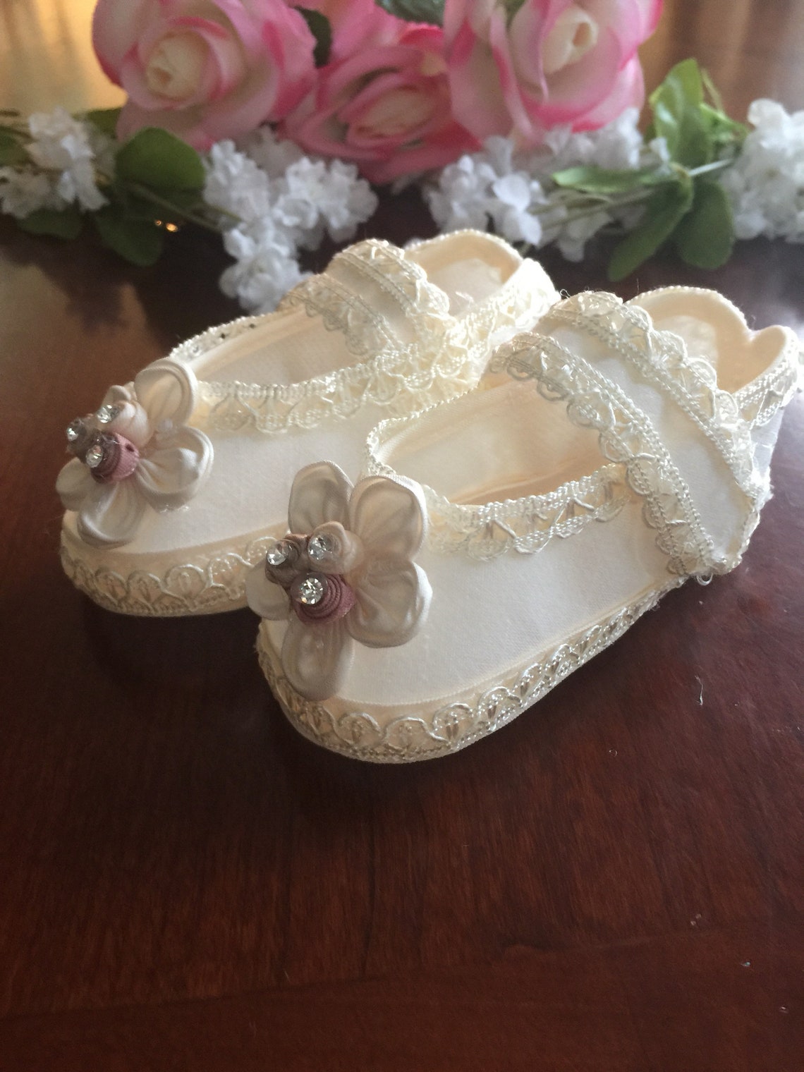 Baptism shoes Size 7 baby girl baptism shoes Ivory shoes