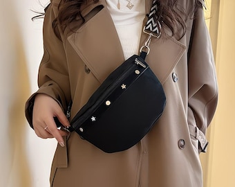 Riñonera elegante de nailon negro con tachuelas de estrella, bolso pequeño para mujer, correa geométrica extraíble, bolso elegante para festivales de estilo urbano, Ca