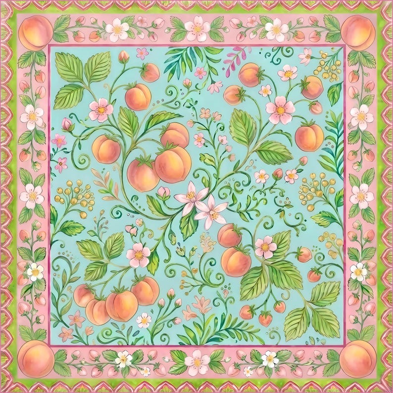 K&ouml;nnte beinhalten: Quadratisches Tuch mit hellblauem Hintergrund mit Pfirsich- und Erdbeerillustrationen. Das Design umfasst pfirsichfarbene Fr&uuml;chte, gr&uuml;ne Bl&auml;tter und wei&szlig;e Bl&uuml;ten. Der Rand ist rosa und gr&uuml;n mit Pfirsichakzenten.