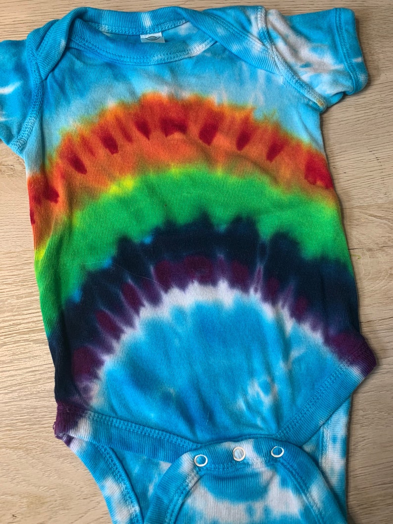 6 Month Baby Infant Rainbow Love Tie Dye Body Suit image 1