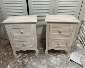 Set of 2 Wooden Bedside Table/ Nightstand With 2 Drawer
