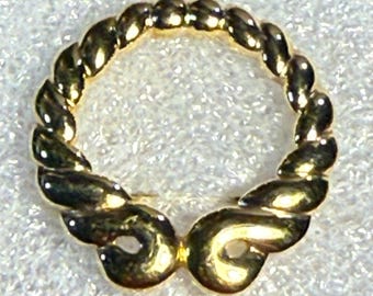 Monet Gold Tone Wreath Brooch