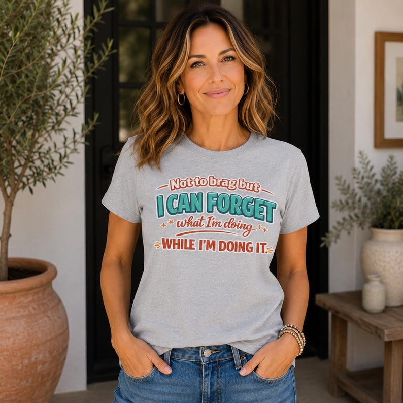 Camiseta divertida sobre la confusión mental / Humor sobre la menopausia, camiseta sobre la pérdida de memoria en la mediana edad imagen 1
