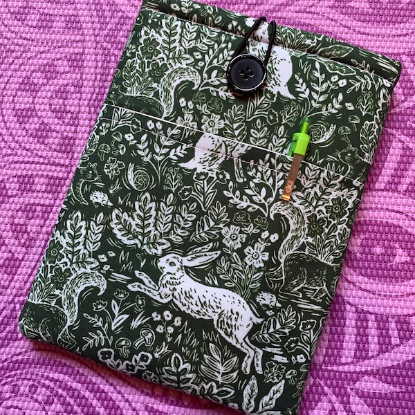 Rifle Paper Co. Book Sleeve: Padded Kindle Cover - Green Rabbit