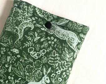 Kindle Paperwhite 10th/11th Gen. Sleeve - Kindle Oasis - Kindle sleeve - Padded Kindle Sleeve - Kindle SE - Rifle Paper Co. - Green Rabbit