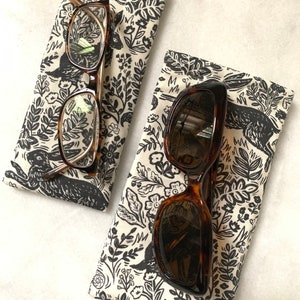 Eyeglasses cover Rifle Paper Co Eyeglass Case - sunglass case - padded eyeglasses -  eyeglass case - White Rabbit