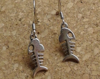 FISH BONE EARRINGS