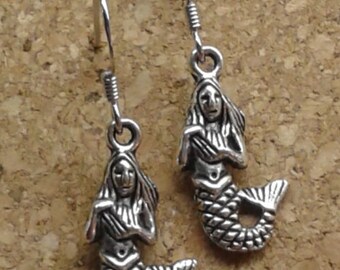 LITTLE MERMAID EARRINGS