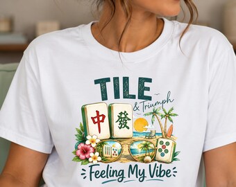 Mahjong strandvakantie shirt | T-shirt met tropische tegels en Triumph-print