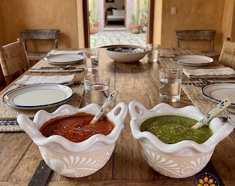 Bol à salsa Talavera peint à la main | Céramique en relief blanc irisé | Serveur bi-manuel | Expédié du Texas