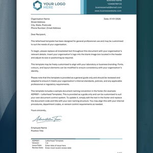 Puede incluir: Una plantilla de membrete con un encabezado azul y turquesa. El documento incluye marcadores de posición para un logotipo, información comercial y detalles del destinatario. Proporciona instrucciones de personalización. La fecha es 01/01/2026.