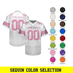 Puede incluir: Un juego de tres tazas de cerámica con un acabado mate moteado. Las tazas son de color crema, gris claro y gris oscuro. Cada taza tiene un diseño simple y minimalista.