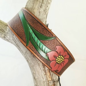 Penny - floreale intagliato a mano, utensili e verniciato pelle collare per cani design originale