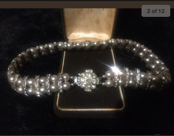 Beautiful vintage faux pearl rhinestone rhondelle