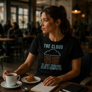 Molnet är bara någon annans dator-T-shirt, molntjänstgrafik-T-shirt, DevOps-ingenjörspresent