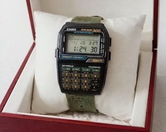 Rare Vintage Casio Data Bank DBC-300 Illuminator Watch, Calculator