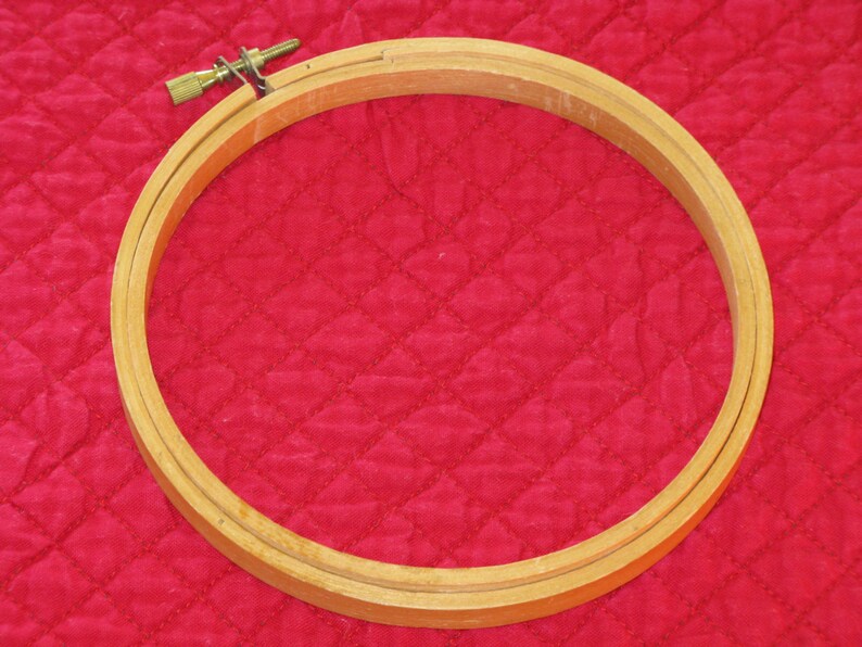 Vintage Embroidery Hoop 5 Round Wood Hoop Screw Tension Etsy