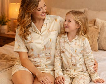 Conjunto de pijama de conejito adorable para mujer, pijama de satén de manga corta, pijama con estampado de conejo y zanahoria, ropa de estar por casa suave y cómoda para el verano, regalo ideal para ella.