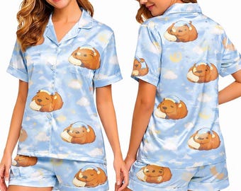 Pijama de satén con estampado de conejillos de indias para mujer, cómodo pijama abotonado, ropa de estar por casa relajante con temática animal, regalo divertido.