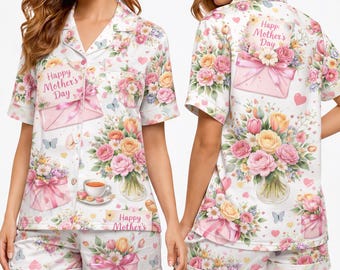 ¡Feliz Día de la Madre! Pijama de satén con tarjeta de felicitación por el Día de la Madre. Un regalo significativo para mamá.